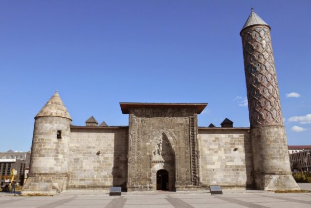 Gazi Turizm: Umre Turları, Hafta Sonu ve Günübirlik Turlar